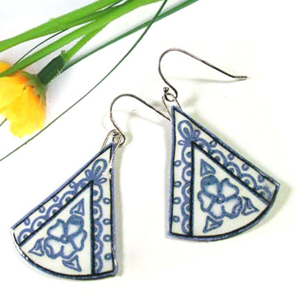 lacquered paper earrings in china blues and white