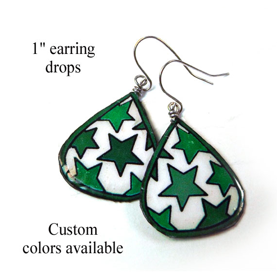 paper earrings with green stars from paperjewels.com