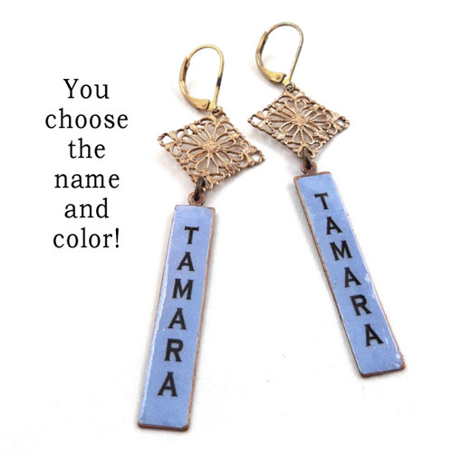 personalized earrings that say Tamara